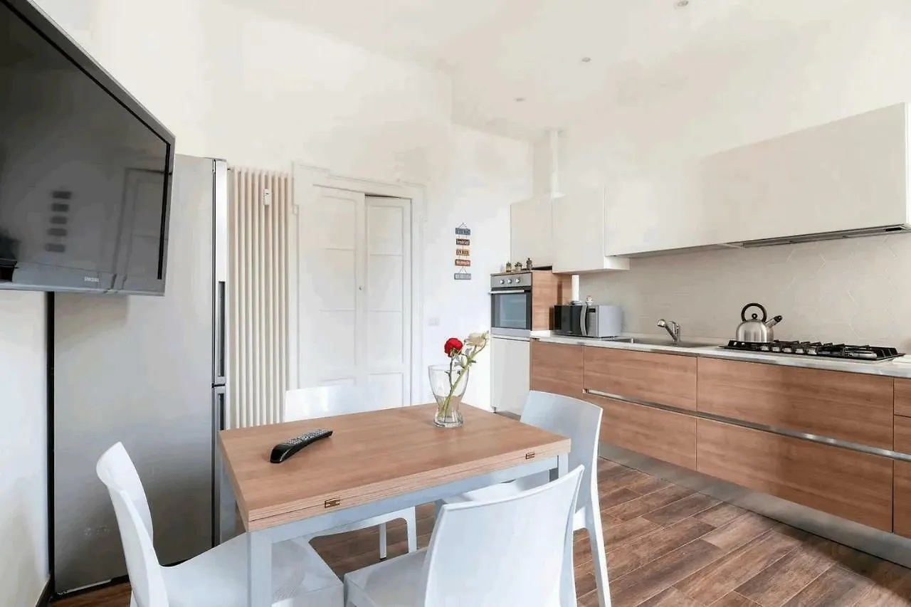 Isola View Renovated Apartment Milan 0*,  Italy